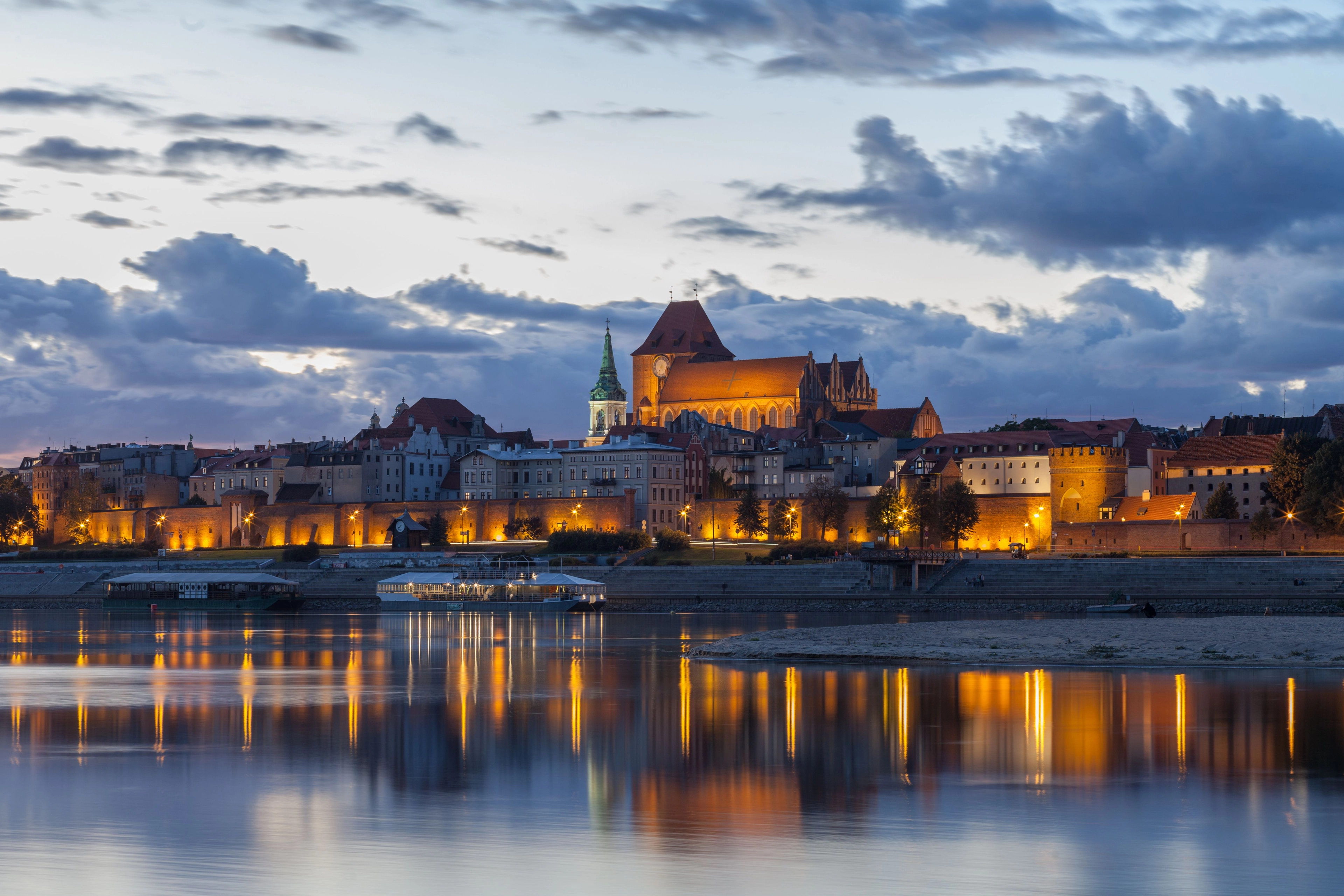 Toruń image